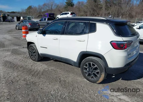 2019 Jeep Compass Trailhawk 4X4 from USA, damaged, VIN 3C4NJDDB1KT752897